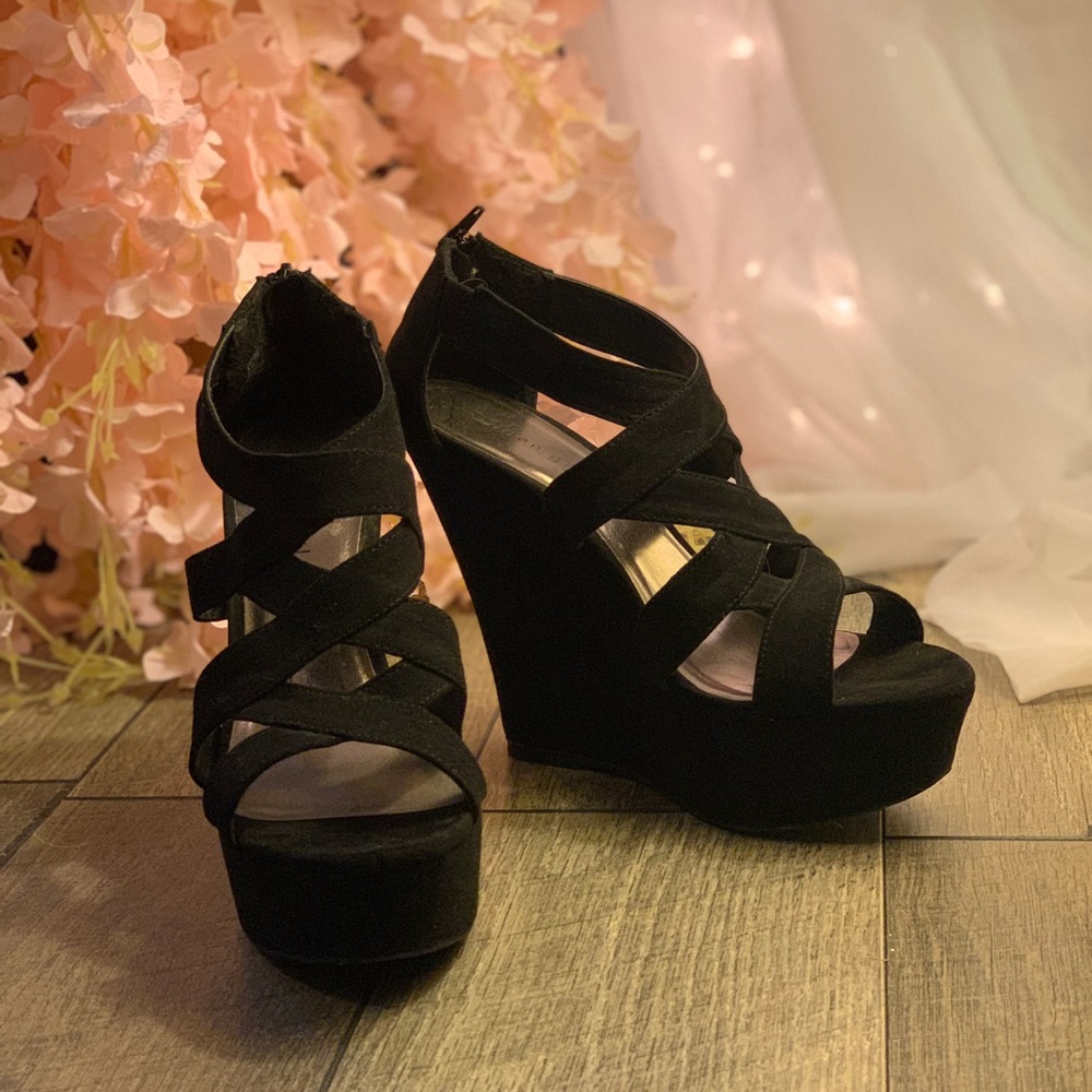 Madden girl wedges size 8.5